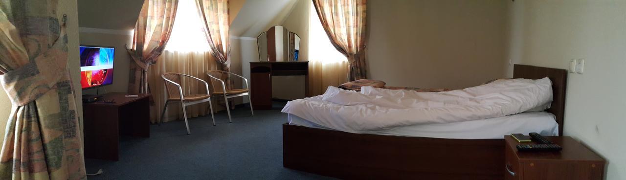 Samshit 555 Hotel Ochamchire Eksteriør billede